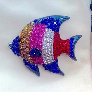Rhinestone Colorful Fish brooch